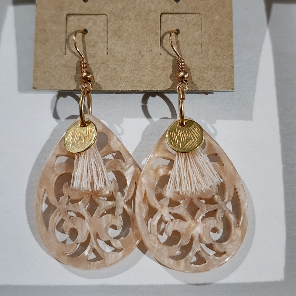 Elegant Gold and Cream Dangle Earrings